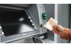 Ποιοι εργαζόμενοι ωφελούνται μετά την ανακοίνωση του 9,4% παρότι δεν αμείβονται με τον κατώτατο μισθό