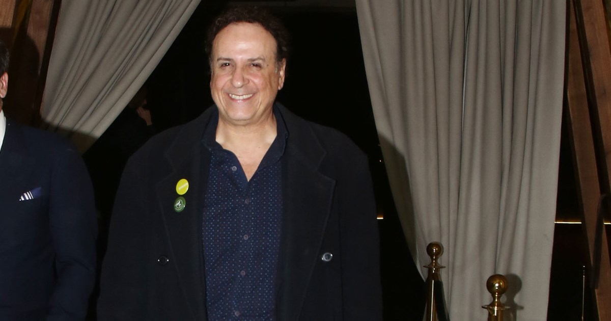 Χρήστος Μενιδιάτης: "Με ενδιαφέρει η πολιτική - Θα το σκεφτώ εάν νιώσω ότι μπορώ να κάνω πράγματα" [βίντεο] - εικόνα 4