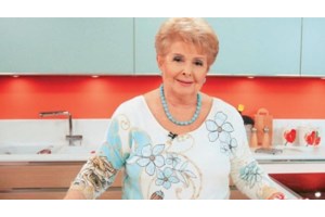 Η απίστευτη διπλή τραγωδία της εθνικής μαγείρισσας: Πώς η Βέφα Αλεξιάδου έχασε και τις δύο κόρες της μέσα σε πέντε μήνες - εικόνα 4