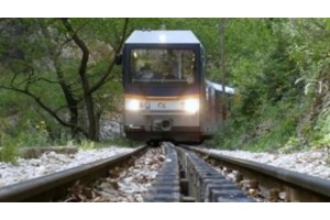 Καλάβρυτα: Απίστευτη ταλαιπωρία για 38 επιβάτες του Οδοντωτού που ακινητοποιήθηκε - Καρέ-καρέ η επιχείρηση απεγκλωβισμού - εικόνα 7