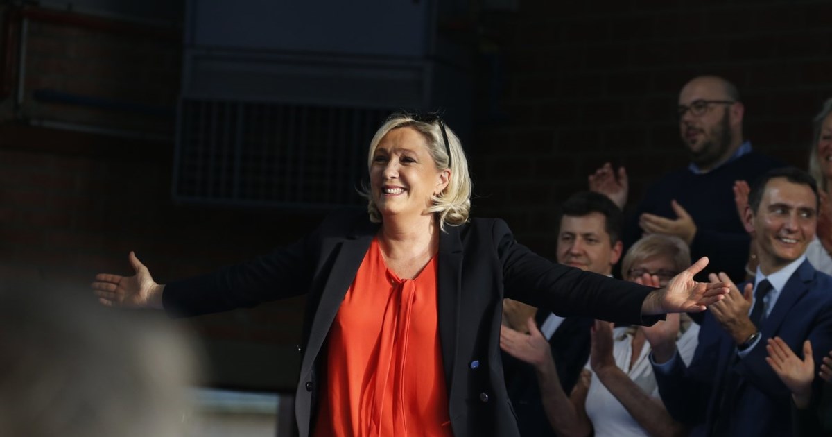 Γαλλία: Η Λεπέν κατηγορεί την κυβέρνηση για fake news για τον κίνδυνο shutdown, εάν δεν υπερψηφιστεί ο προϋπολογισμός