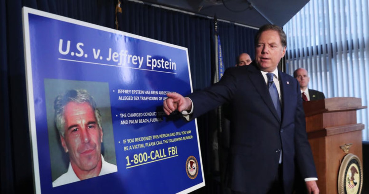 Έπσταϊν: Ήμουν παρών στη νεκροψία του, λέει γιατρός - "Ο θάνατός του παραπέμπει σε στραγγαλισμό"