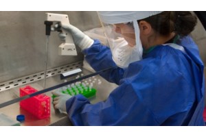 ΕΟΔΥ: Μία νέα διασωλήνωση και ένας θάνατος από Covid-19 την τελευταία εβδομάδα