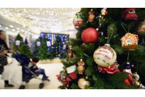 Χριστούγεννα 2025: Περισσότερα λεφτά θα ξοδέψουν οι Ελληνες, αλλά χωρίς ταξίδια - Πώς και τι δώρα θα αγοράσουν - εικόνα 5