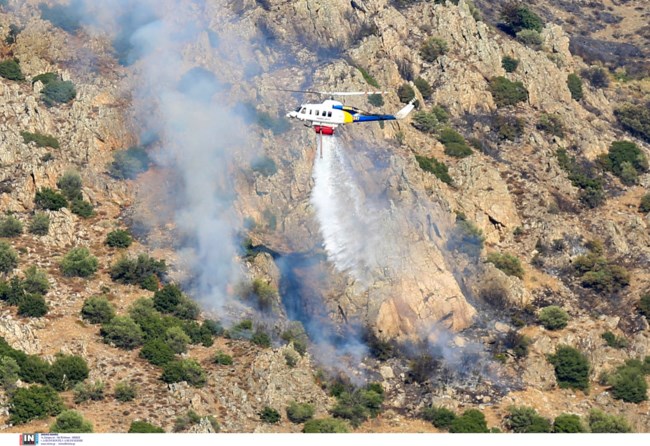 Φωτιά στο Ρέθυμνο: Σε εξέλιξη η πυρκαγιά στην Ορνέ - Συγκρατημένα αισιόδοξοι οι πυροσβέστες