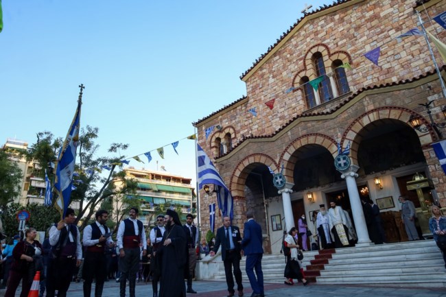 Αμπελόκηποι: Εκατοντάδες πιστοί στον Άγιο Δημήτριο για να προσκυνήσουν την εικόνα της Παναγίας Σουμελά