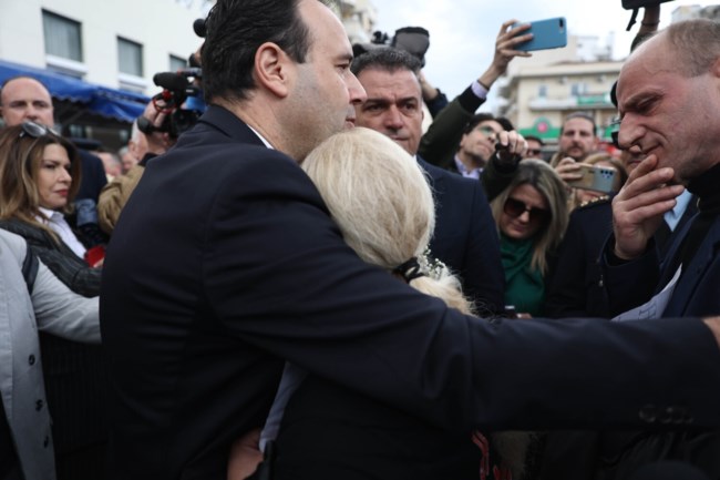 ΛΑΡΙΣΑ ΚΛΑΟΥΝΤΙΑ