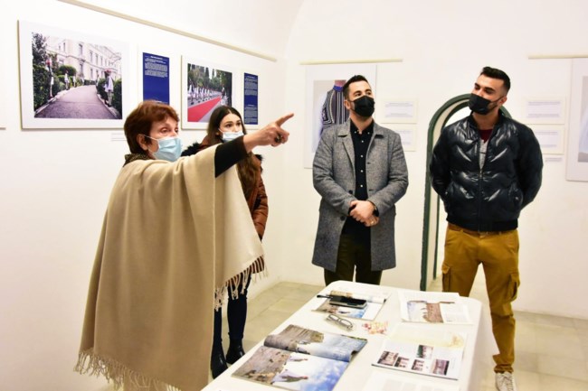 Έκθεση για εύζωνες