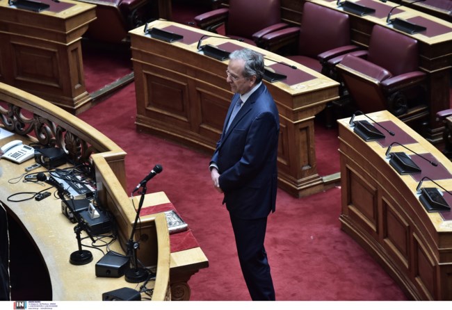 Εκλογές 2023: Γιατί  ο Αντώνης Σαμαράς ορκίστηκε μόνος του, σε άδειο κοινοβούλιο [Εικόνες]