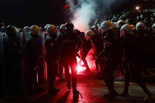 Κωνσταντινούπολη: Ανυποχώρητος ο Ιμάμογλου σε νέο μήνυμά του - Ξέσπασαν επεισόδια έξω από το δικαστήριο - Δείτε Live εικόνα