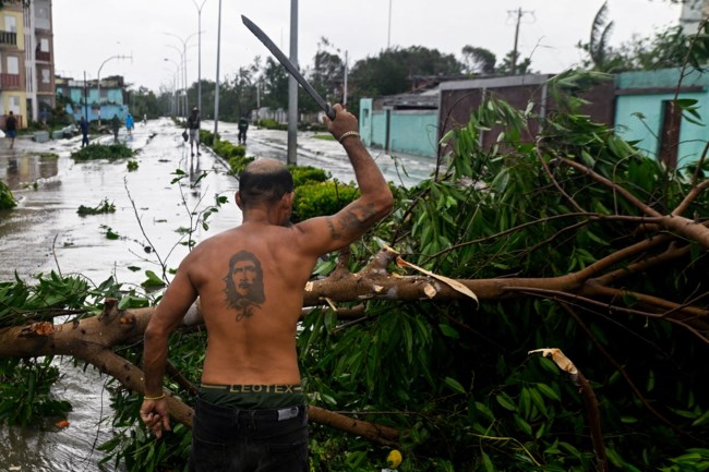 τυφωνας μελισα