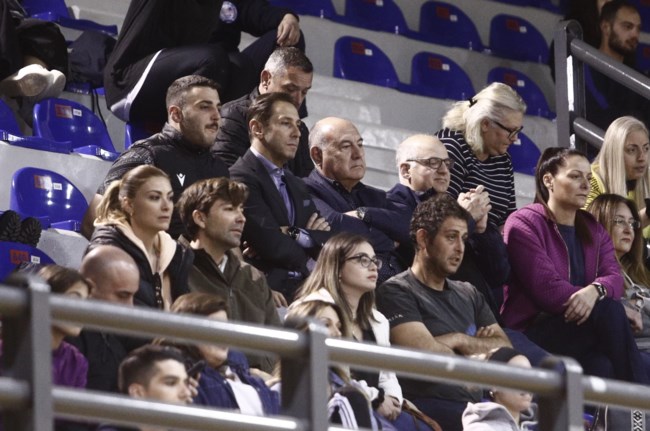 Δέσποινα Καμπούρη στο γήπεδο για ΑΕΚ