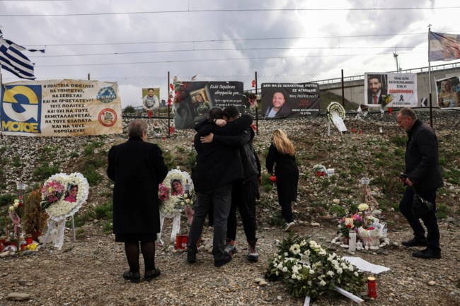 Συζήτηση στη Βουλή για τα Τέμπη - 7 στους 10 Έλληνες πιστεύουν ότι κυβέρνηση και δικαιοσύνη "συγκαλύπτουν" τους ενόχους