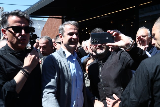 Ο Μητσοτάκης προσπαθεί να "μαζέψει" τις διαρροές σε Βελόπουλο και Νίκη - Πρόβλημα για τη ΝΔ στη Βόρεια Ελλάδα