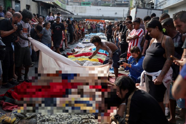 Φρίκη στη Βραζιλία: Αστυνομική επιχείρηση με 132 νεκρούς στο Ρίο ντε Τζανέιρο - Στον δρόμο τα πτώματα [προσοχή, σκληρές εικόνες]