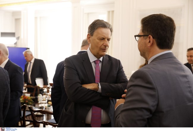 Κυριάκος Μητσοτάκης στο Υπουργικό Συμβούλιο: Ο κατώτατος μισθός θα φτάσει στα 950 ευρώ το 2027