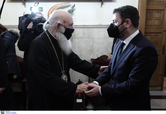 Επίσκεψη του Νίκου Ανδρουλάκη στον αρχιεπίσκοπο Ιερώνυμο