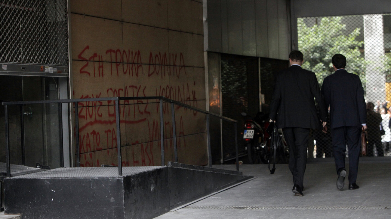 Economist - Τόμσεν και Βίζερ: Διογκώνεται το χρέος - Το λάθος που έγινε στην Ελλάδα - εικόνα 2