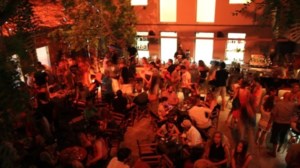 Γεωργιάδης: Η εστίαση δεν θα υποστεί ζημιά από τα μέτρα - Τα κέντρα διασκέδασης, ναι - εικόνα 2