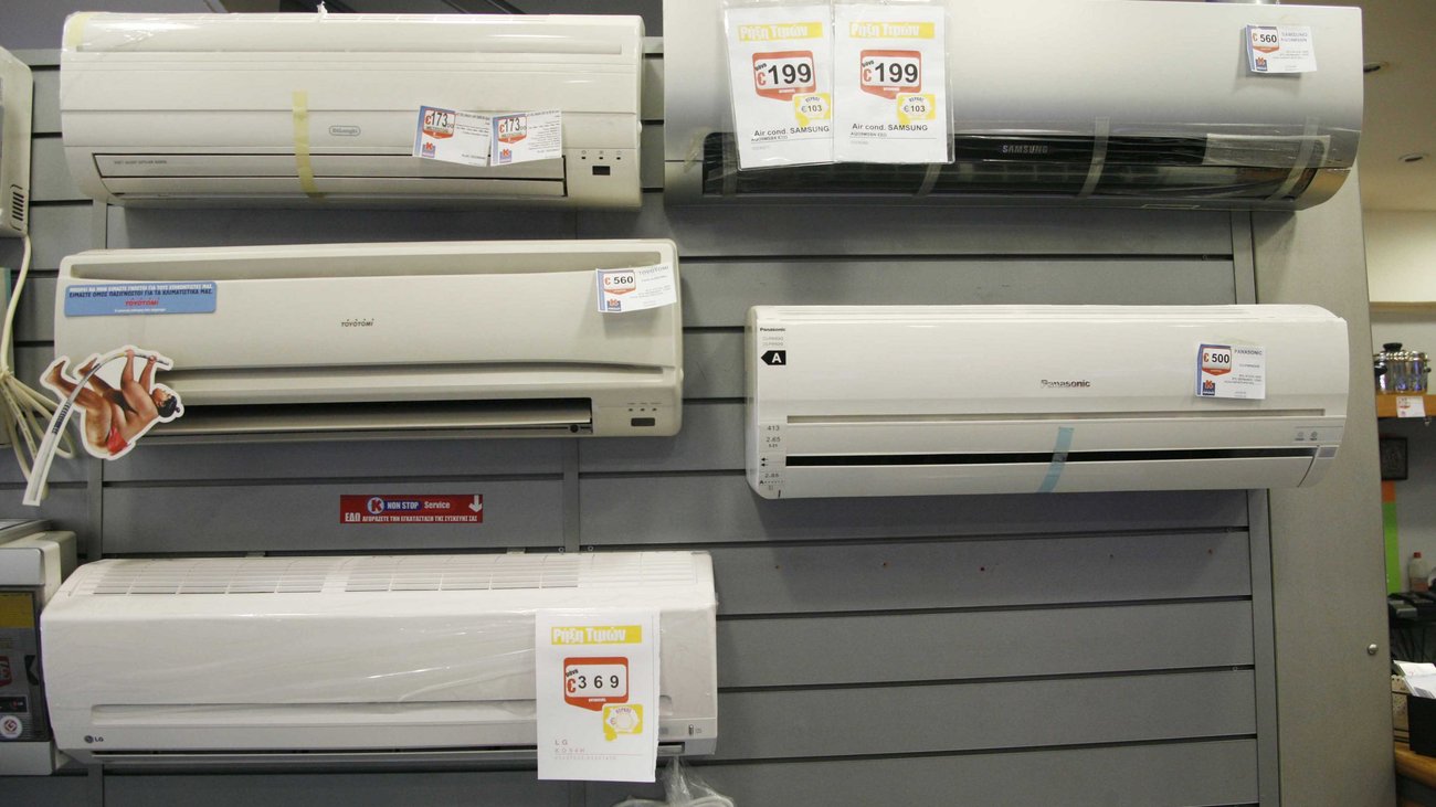 Κορονοϊός: Τα επόμενα 24ωρα θα κρίνουν αν θα ανοίξουν πιο γρήγορα καφε, μπαρ, εστιατόρια και ξενοδοχεία