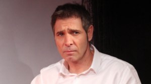 Άγγελος Λάτσιος: Ο γιος της Ελένης Μενεγάκη έχει κοιλιακούς φέτες