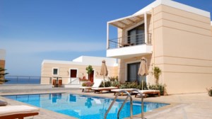 Κορονοϊός: Βαρύ το πλήγμα στην εστίαση - 600 "λουκέτα" σε εστιατόρια, καφέ, μπαρ