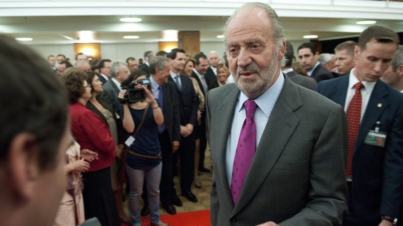 Μαρτυρία "φωτιά" για Χουάν Κάρλος: "Του δίναμε ενέσεις με θηλυκές ορμόνες για να μειωθούν οι σεξουαλικές ορμές του" - εικόνα 2