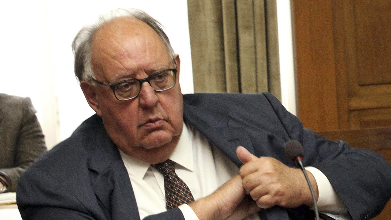 Θεόδωρος Πάγκαλος: Με το τραγούδι του Καζαντζίδη που αγαπούσε του είπαν αντίο τα παιδιά του - Ποιοι πήγαν στη Ριτσώνα - εικόνα 15