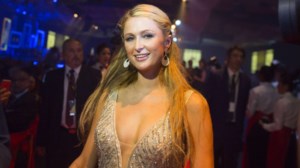 Έγκυος με εξωσωματική γονιμοποίηση η Πάρις Χίλτον λίγο μετά τον αρραβώνα της