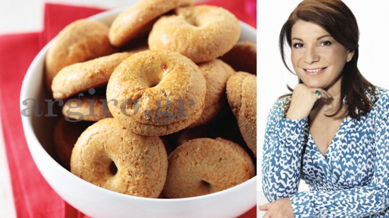 Συνταγές για τα πιο γευστικά και αφράτα πασχαλινά κουλουράκια από δύο πασίγνωστους σεφ