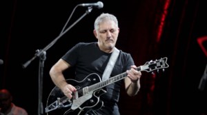 Νίκος Πορτοκάλογλου: "Είχα εκπαιδευτεί να περνάω αόρατος - Τα πρώτα χρόνια η σκηνή ήταν τρομακτική"