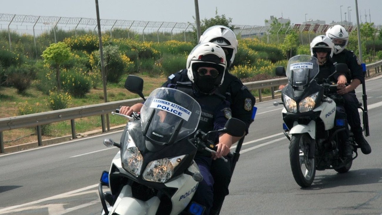 Καταδίωξη στην Εθνική Οδό: Ετρεχε με 180 χλμ κρατώντας ένα παιδί στην αγκαλιά- Οταν συνελήφθη βρέθηκε θετικός στον κορονοϊό... - εικόνα 2