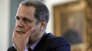 Ρατσιστική ανάρτηση Τζήμερου για τα κιλά του Κουτσούμπα: "Μη γονατίζεις πολύ, γιατί θα πρέπει να σε ξανασηκώνουν με βίντσι"