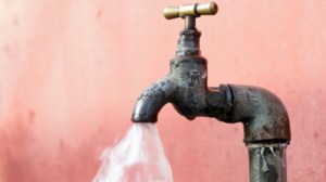 Σταϊκούρας - Πλεύρης: Αυτές είναι οι 450 δωρεές για την αντιμετώπιση της πανδημίας - Πού θα διατεθούν