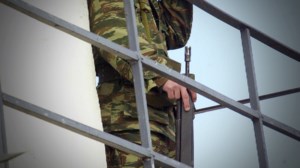 Τραγωδία σε στρατόπεδο στην Αλεξανδρούπολη: 46χρονος επιλοχίας τραυματίστηκε θανάσιμα με το όπλο του