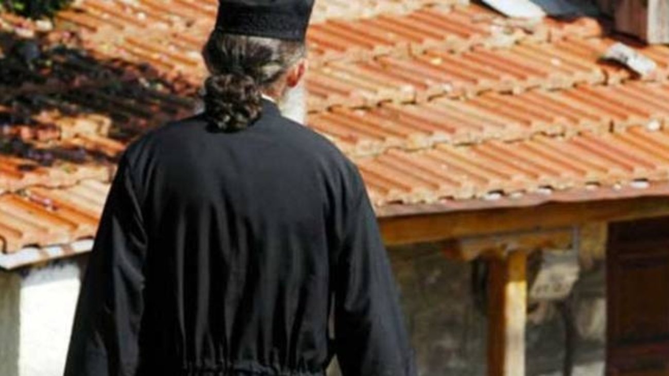 Σπάτα: Ξυλοκόπησε τη γυναίκα του μπροστά στο παιδί τους και έκανε απόπειρα αυτοκτονίας - εικόνα 2
