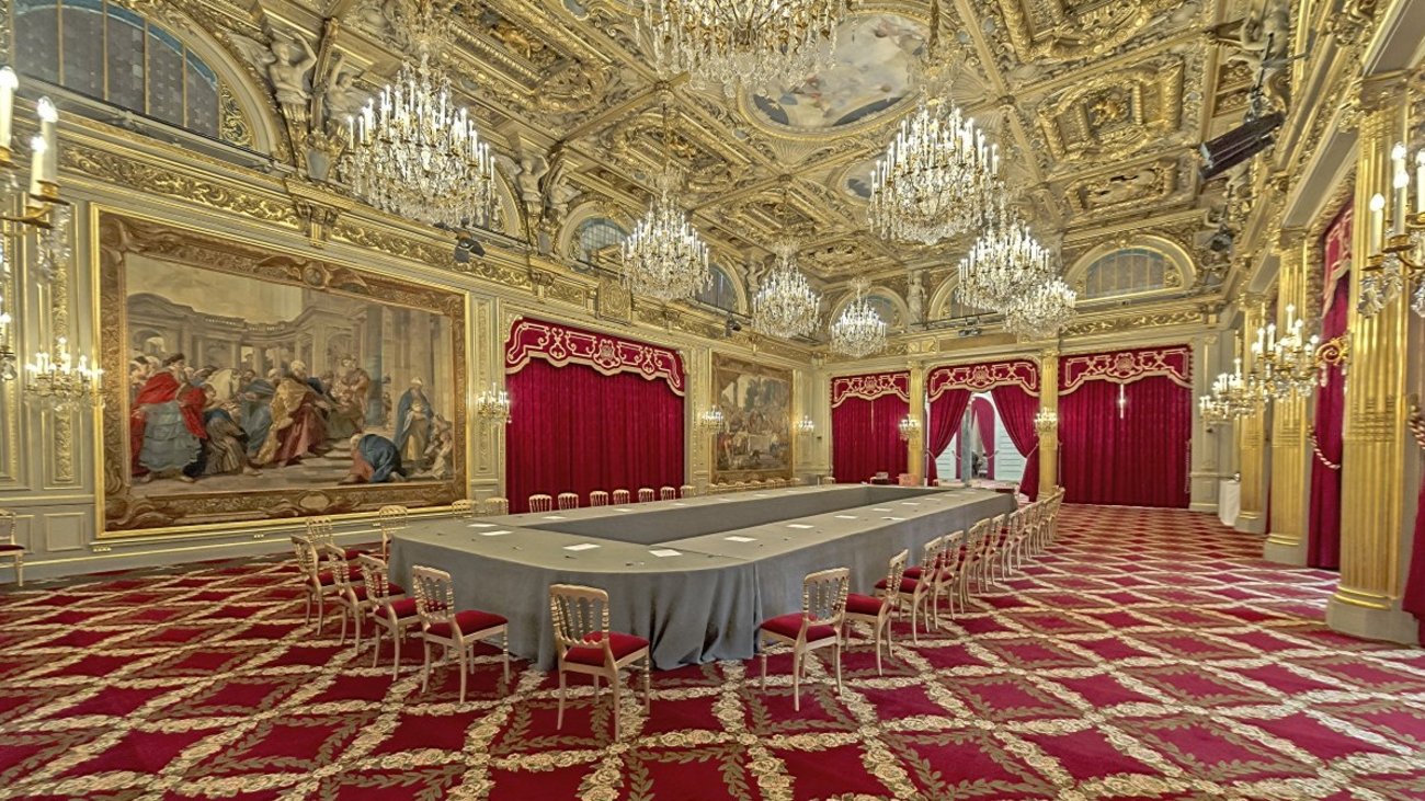 Οι Βερσαλλίες έγιναν ξενοδοχείο: Τα απίθανα δωμάτια και η χλιδή που περισσεύει - εικόνα 8