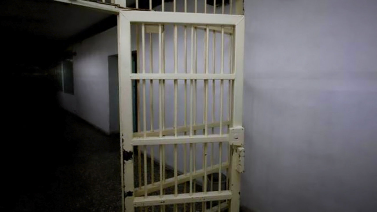 Μεσσηνία: Νεκρός 50χρονος σε χωράφι μετά από καβγά με την εν διαστάσει σύζυγό του - Αυτοπυροβολήθηκε με καραμπίνα