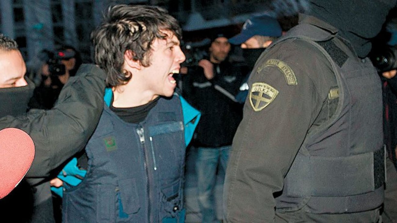 O γνωστός αντιεξουσιαστής Νίκος Ρωμανός συνελήφθη για τη γιάφκα στους Αμπελοκήπους - Βρέθηκε αποτύπωμά του - εικόνα 6