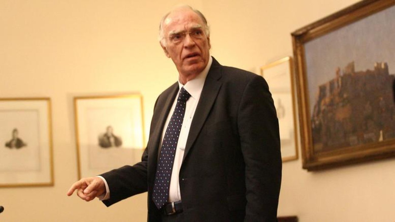 Ο Βασίλης Λεβέντης δίνει τη μάχη της ζωής του με τον κορονοϊό: Διασωληνωμένος σε κρίσιμη κατάσταση