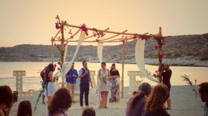 Αλεξάνδρα Ούστα: H πρώην σύντροφος του Σάκη Μπουλά γέννησε το πρώτο της παιδί την ημέρα του θανάτου του - εικόνα 2