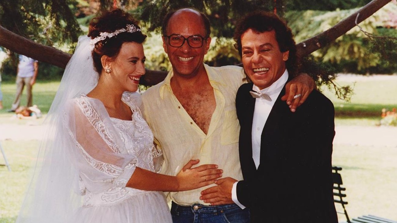 Ελευθερία Αρβανιτάκη: Με απίθανο λουκ στην συναυλία στο Άλσος - Το ψηλόμεσο παντελόνι και η εκπληκτική γραμμή της - εικόνα 9