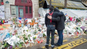 Γαλλία: Άνδρες ασφαλείας άνοιξαν πυρ εναντίον ενός άνδρα με μαχαίρι σε σιδηροδρομικό σταθμό του Παρισιού