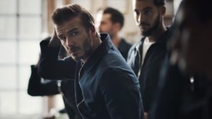 Εξαλλοι οι Αγγλοι ΛΟΑΤΚΙ με τον Μπέκαμ που είναι πρεσβευτής επί πληρωμή για το Παγκόσμιο Κύπελλο του "ομοφοβικού" Κατάρ