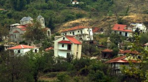 Βούτες Ηρακλείου: Οι ομοιότητες με τo χωριό φάντασμα στα Τρίκαλα - Το φαινόμενο που "καταπίνει" ολόκληρα χωριά - εικόνα 3