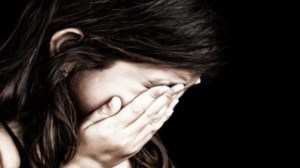 Λάρισα: "Από τον πρώτο χρόνο του γάμου με χτυπούσε, μου είχε σπάσει τη μύτη ενώ ήμουν έγκυος" δήλωσε η μητέρα του παιδιού