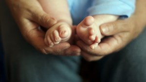 Ποινική δίωξη σε ζευγάρι και μια ακόμη γυναίκα για πώληση βρέφους αντί 5.000 ευρώ στη Θεσσαλονίκη - εικόνα 2