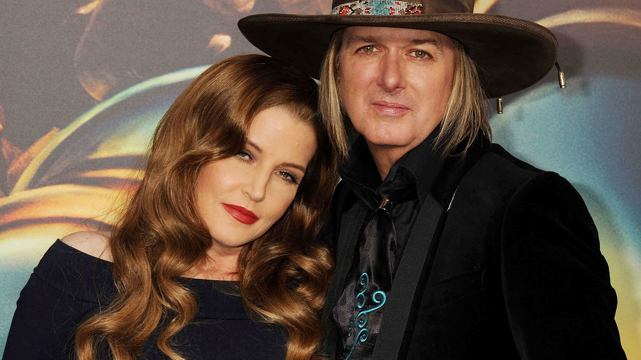 Τέταρτο διαζύγιο για τη Λίζα Μαρί Πρίσλεϊ: Το υλικό παιδικής πορνογαφίας του πρώην συζύγου και η "μάχη" για την περιουσία