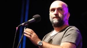 Δέκα οι καταγγελίες σεξουαλικής κακοποίησης κατά του πρώην ντράμερ των Πυξ Λαξ: "Βρήκε αφορμή και μου έπιασε το..." - εικόνα 2