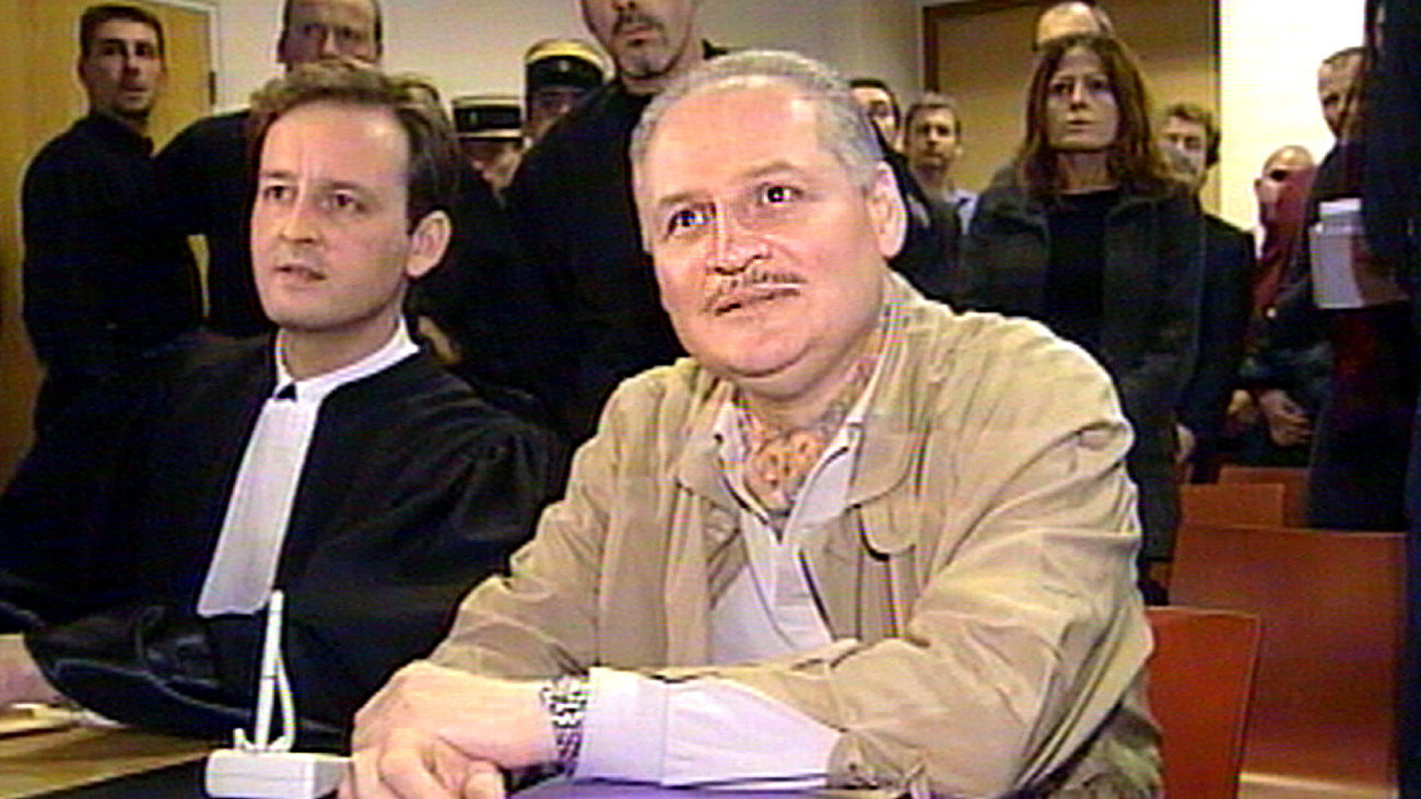 Κάρλος το Τσακάλι: Ζητάει νέα μείωση της ποινής του - Αμετανόητος και χαμογελαστός στο δικαστήριο